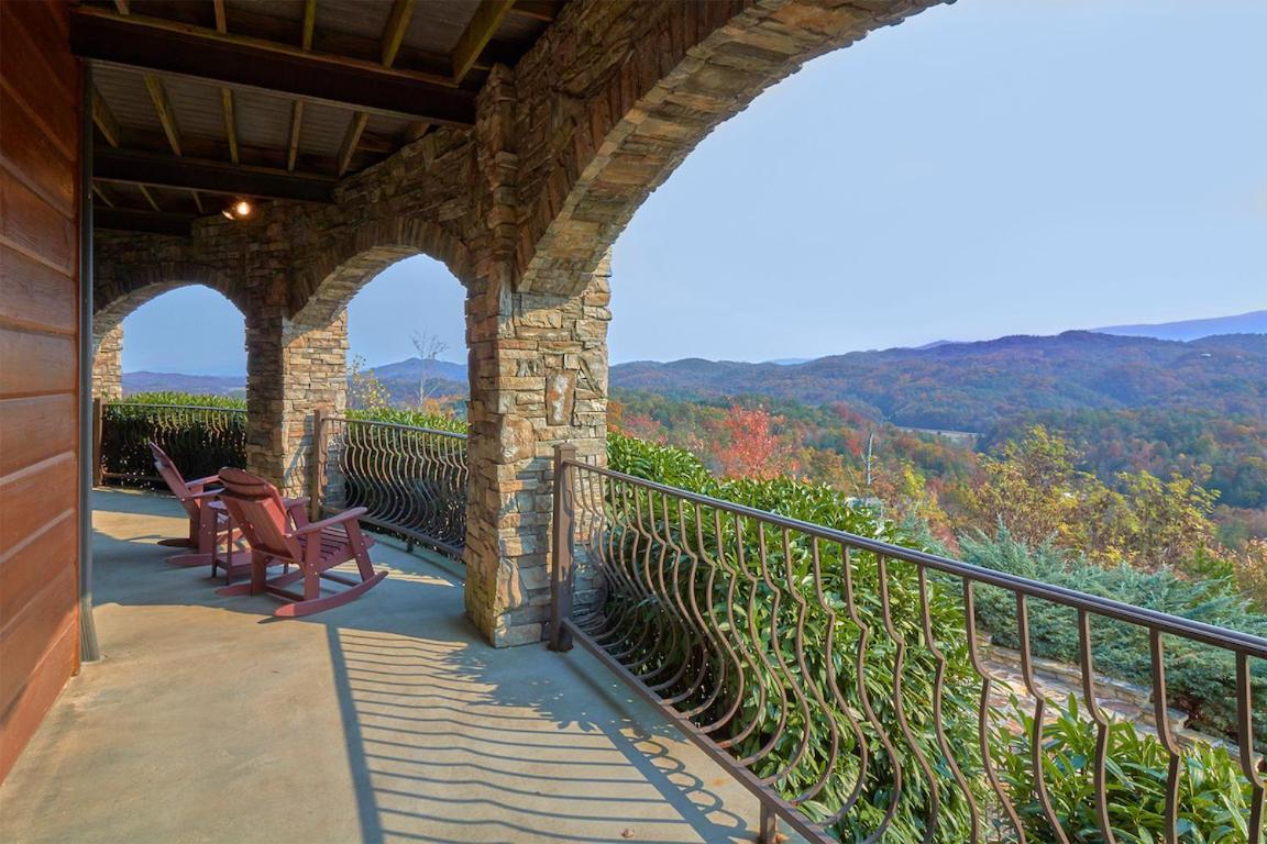Journey'S End, 5 Bedrooms, Sleeps 12, Private Outdoor Pool, Theater, Sauna Sevierville Exterior photo