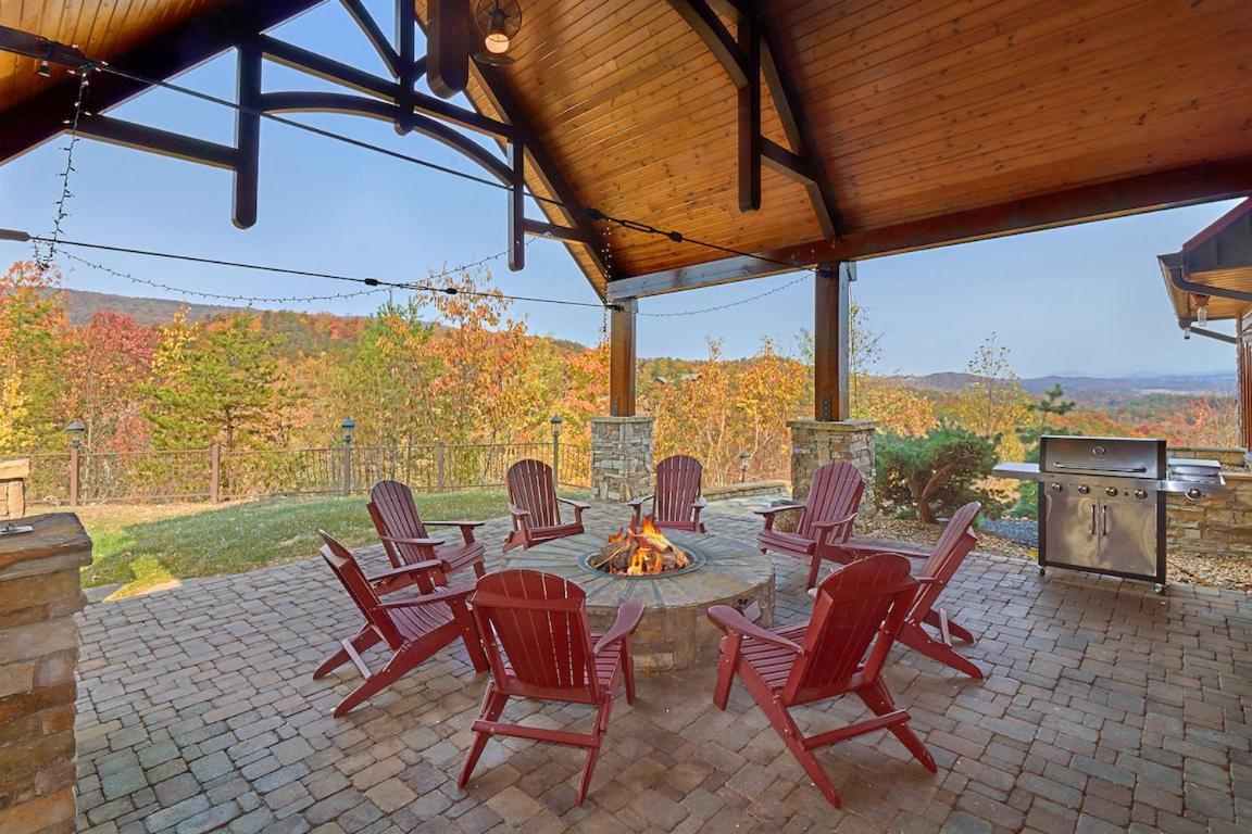 Journey'S End, 5 Bedrooms, Sleeps 12, Private Outdoor Pool, Theater, Sauna Sevierville Exterior photo